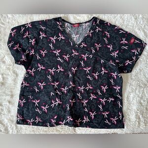 Scrub top with pockets